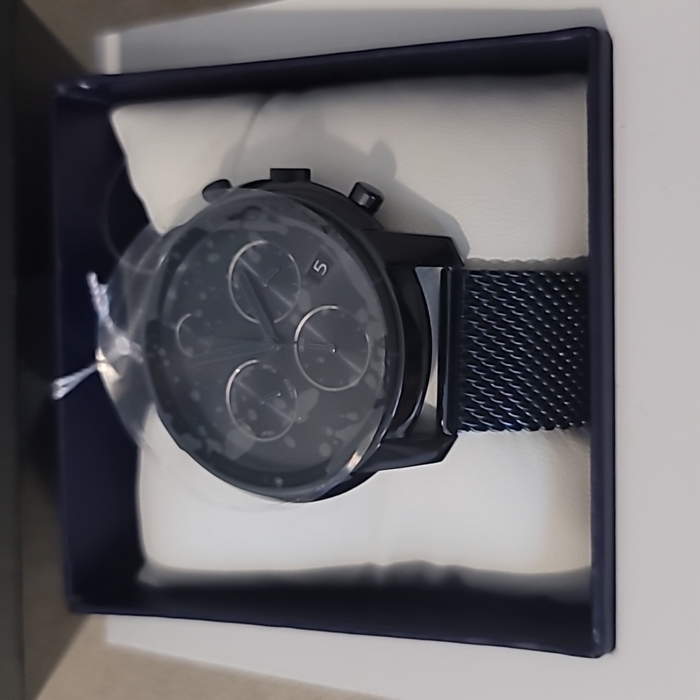 NWT!! Movado Bold Watch - Picture 2 of 9